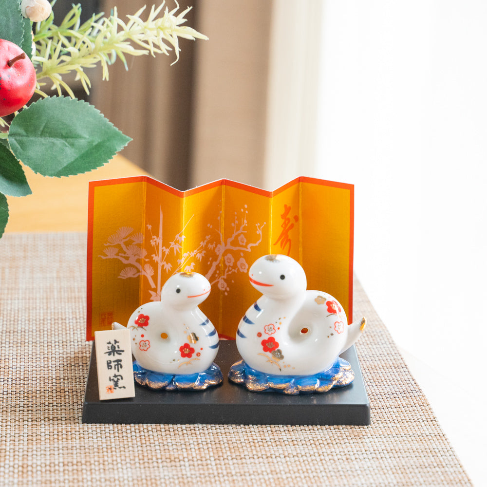 Adorable Sneak Figurine