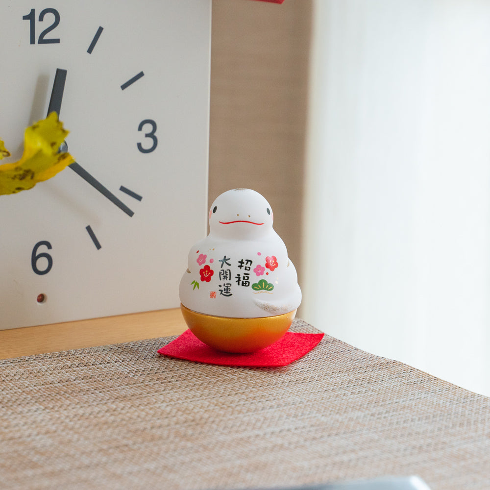 Adorable Sneak Figurine