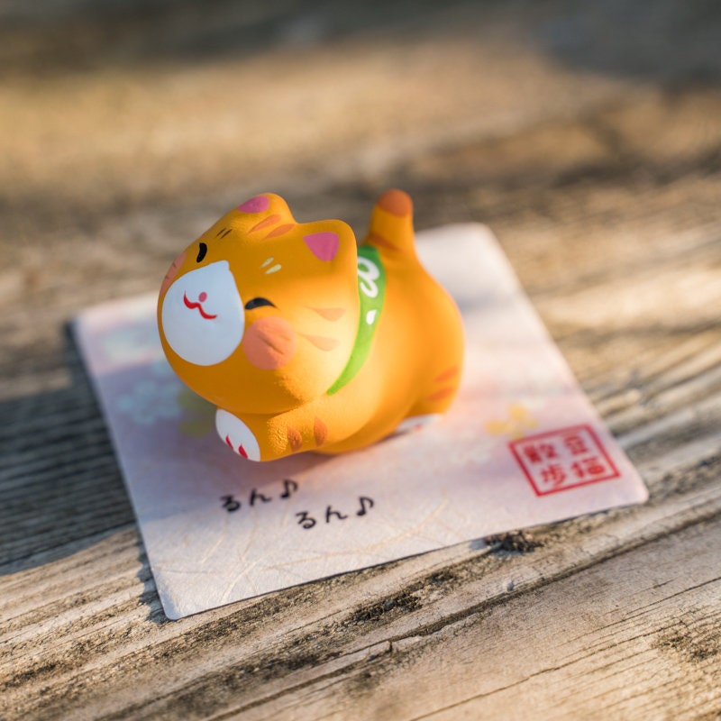Japanese Kawaii Kitten Figurine