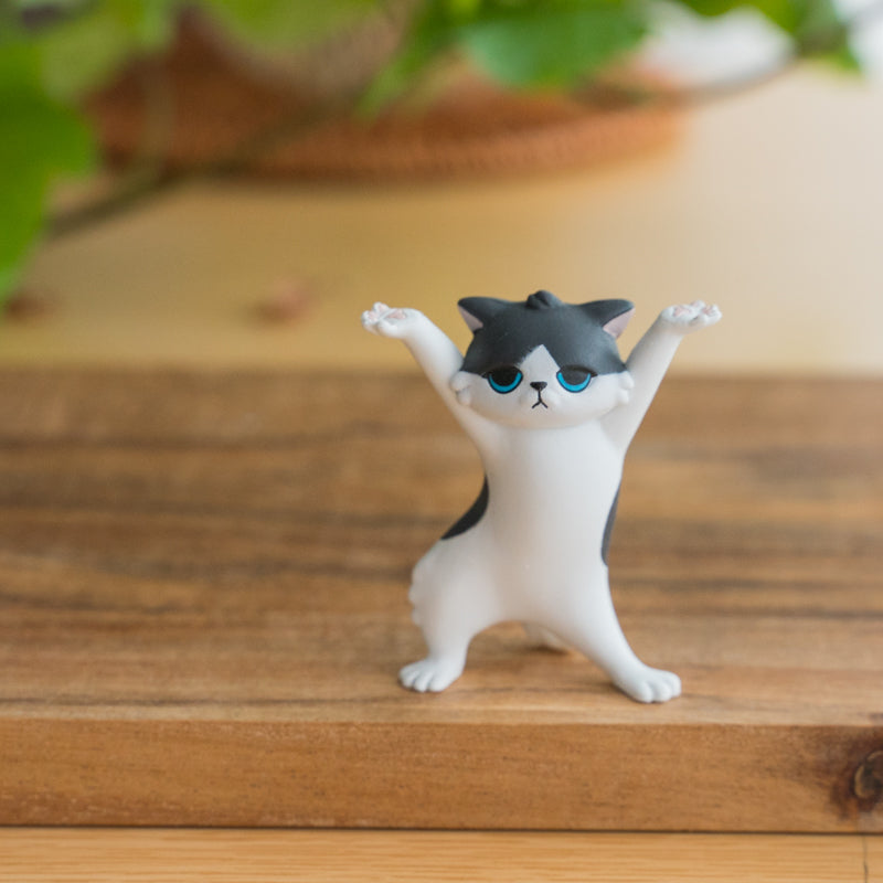 6st Generation-Miniature Standing Cat For Holding Pen Or Earphone Figurine