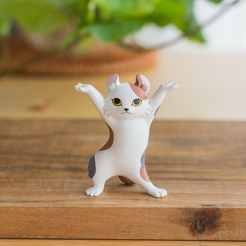 6st Generation-Miniature Standing Cat For Holding Pen Or Earphone Figurine