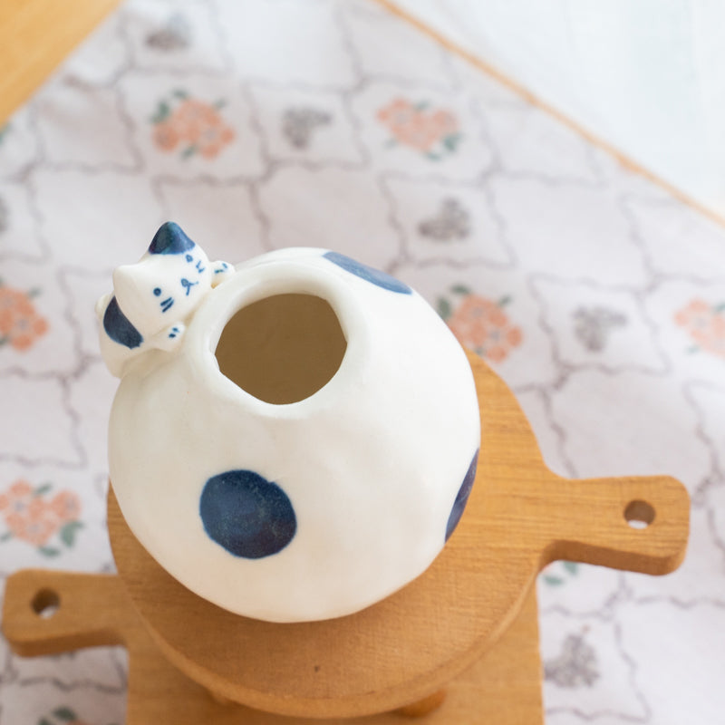 Japanese Cute Kitten Flower And Spot Vase