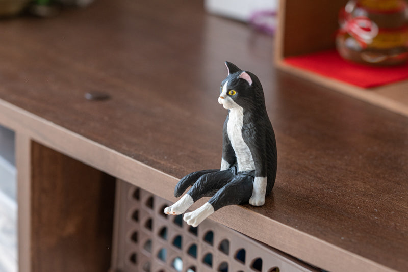 Cute Sitting Cat Figurine