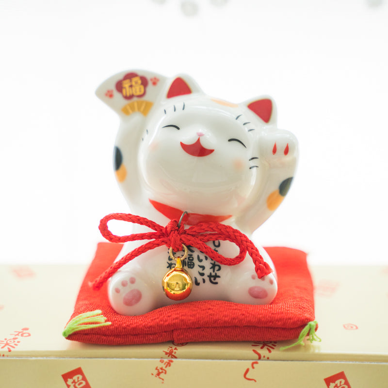 Cute Lucky Cat Figurine