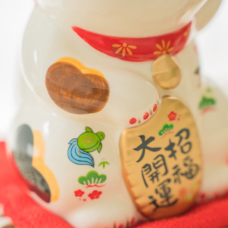 Maneki Neko Lucky Cat Figurine