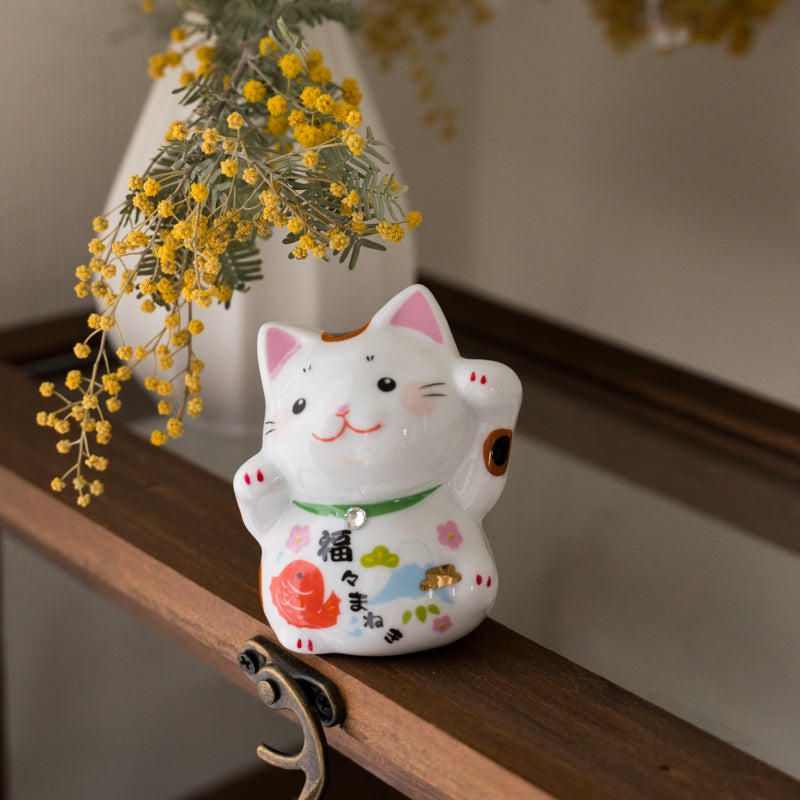 Cute Lucky Kitten Figurines