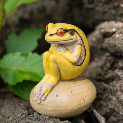 Sitting Frog Figurine