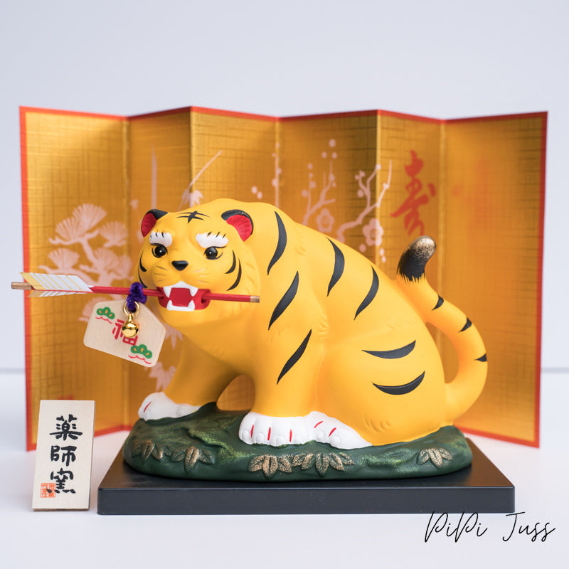 Tiger Figurines