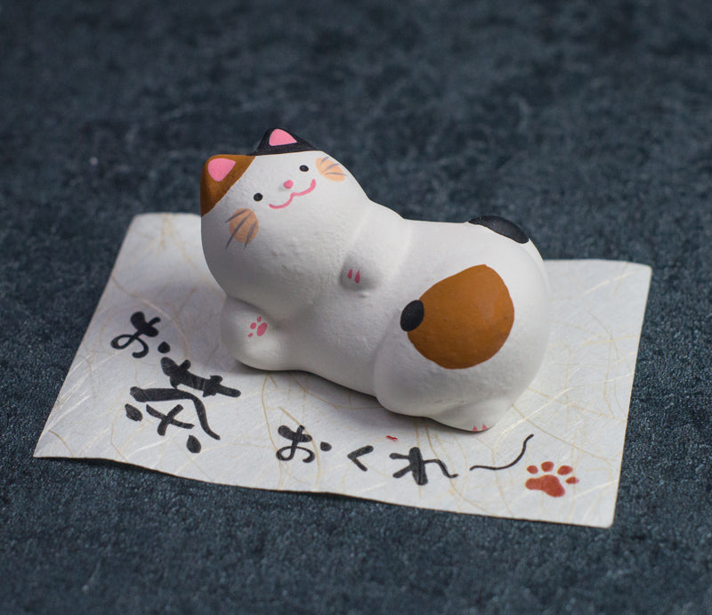 Japanese Cute Kitten Figurine