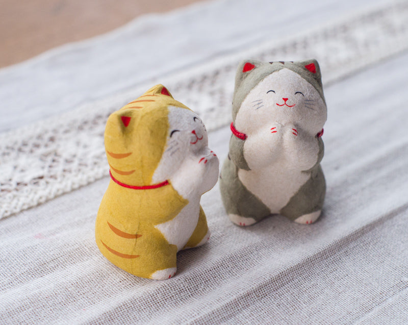 Japanese Handmade Cute Praying Kitten Figurine