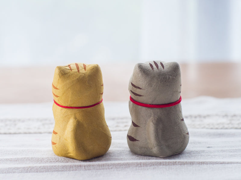 Japanese Handmade Cute Praying Kitten Figurine