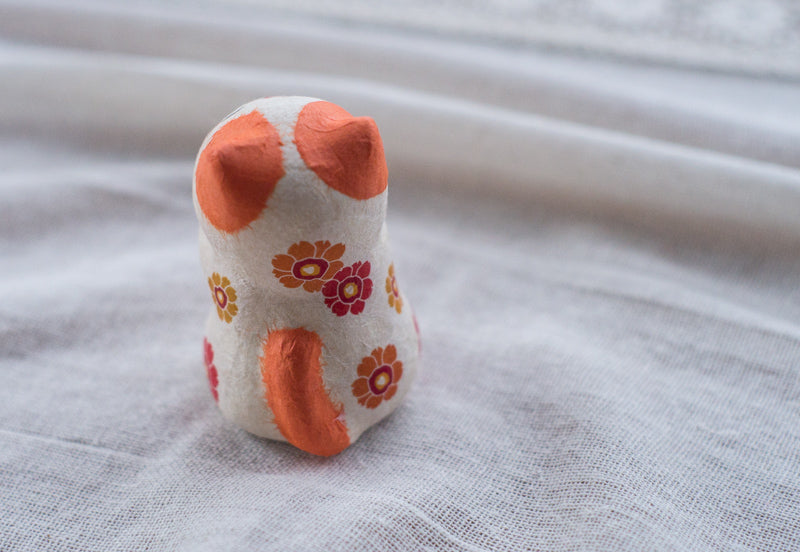 Japanese Handmade Cute Praying Kitten Figurine