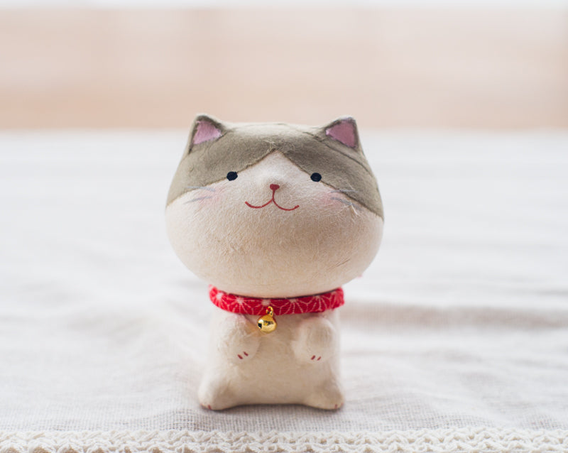 Japanese Adorable Cat And Kitten Figurines