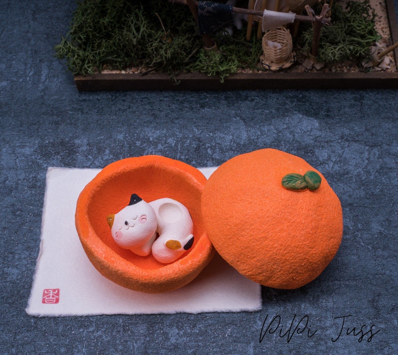 Cute Sleeping Cat Stone Diffuser