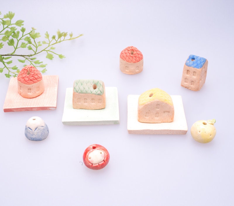 Japanese Cute Small House Stick Incense Holder