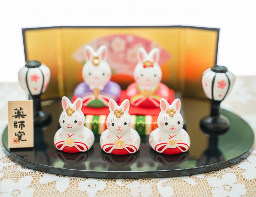 Japanese Cute Rabbit Family Figurine