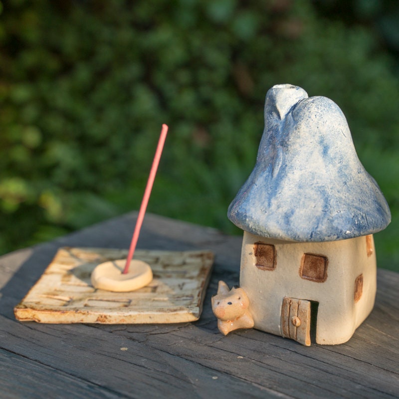 Japanese Cute House Stick Incense Holder