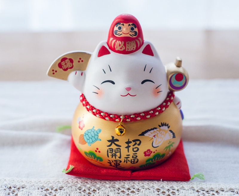 Japanese Cute Lucky Kitten Figurine