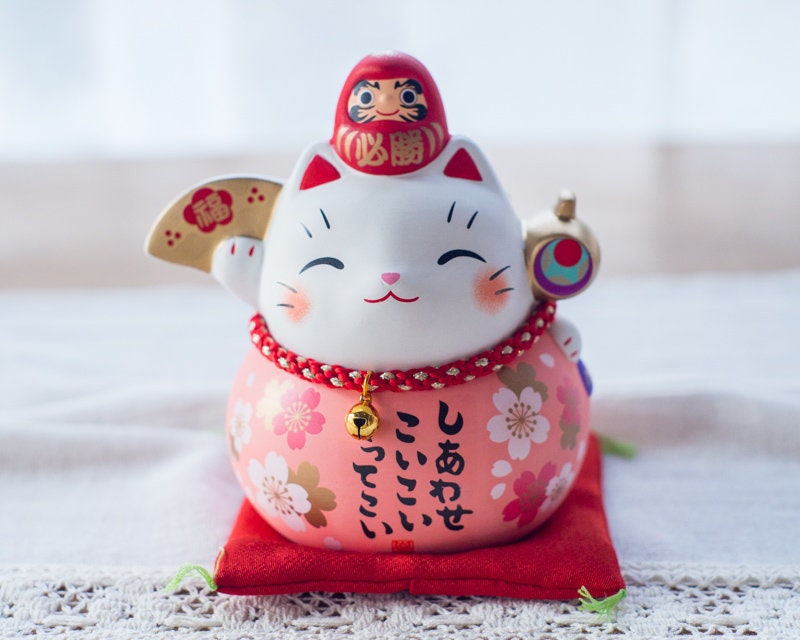 Japanese Cute Lucky Kitten Figurine