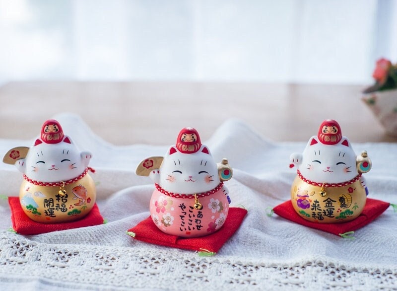 Japanese Cute Lucky Kitten Figurine